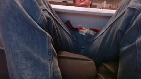 Snapshot of laidback_and_chill chatting on 10-31-25, 12:11 Rick online show from 10-31-25, 12:11