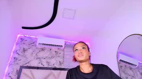 Laila ali online show from 07-23-26, 01:58