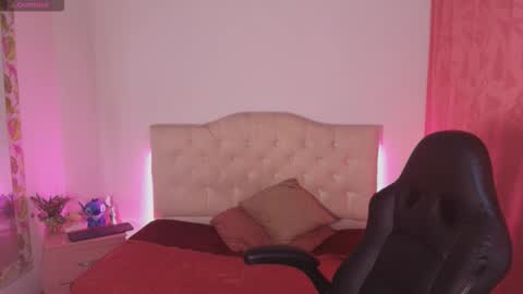 Camila online show from 11-11-25, 03:17