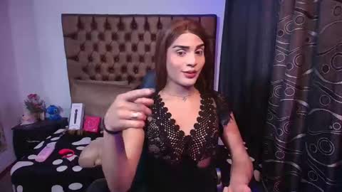 Camila online show from 04-18-26, 09:04