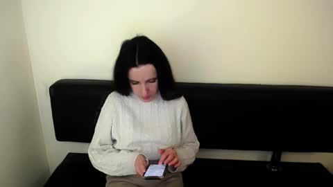 Laima online show from 10-13-25, 07:52