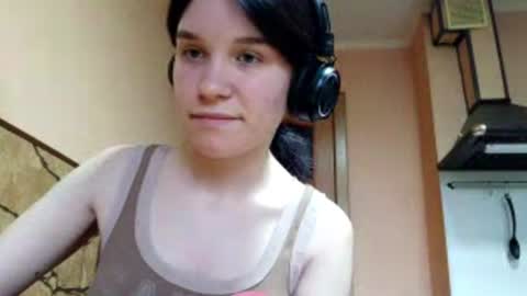 Snapshot of lakeshachoen chatting on 07-22-26, 08:28 Mary online show from 07-22-26, 08:28