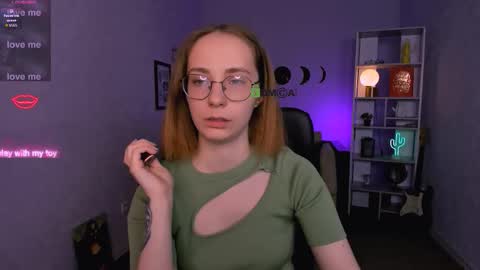 Snapshot of lakki_spy chatting on 12-14-25, 10:09 Lakki online show from 12-14-25, 10:09