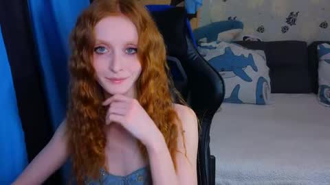 Snapshot of laksmrrr chatting on 05-11-26, 08:42 Lu Alex online show from 05-11-26, 08:42
