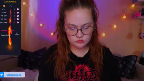 Snapshot of lala_loulou chatting on 10-20-25, 11:32 Nicky online show from 10-20-25, 11:32