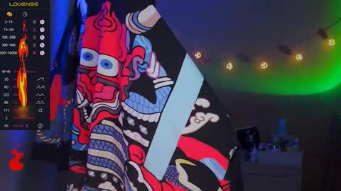 Snapshot of lala_loulou chatting on 11-09-25, 12:36 Nicky online show from 11-09-25, 12:36