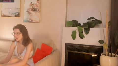 Julia online show from 04-19-26, 08:11