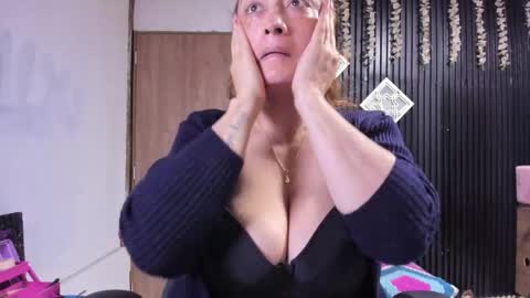 Snapshot of lalanaughty1 chatting on 05-14-26, 10:00 Sofi online show from 05-14-26, 10:00