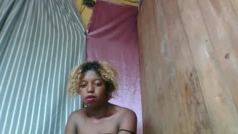 Snapshot of lalao697790 chatting on 05-29-26, 05:05 lalao697790 online show from 05-29-26, 05:05