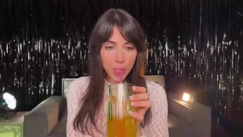 Ellina online show from 09-19-25, 09:04