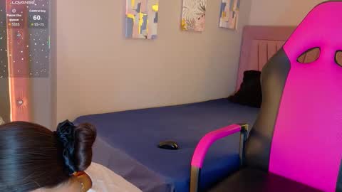 Laura online show from 11-07-25, 12:16