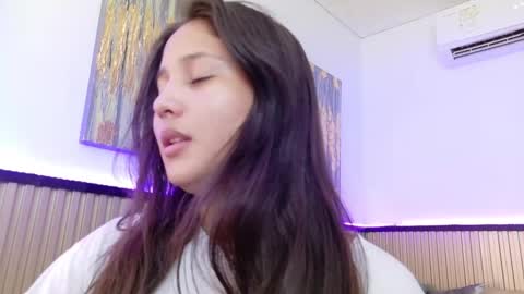 Laura online show from 12-16-25, 12:32