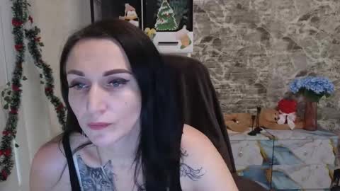 Lalya online show from 12-21-25, 11:28