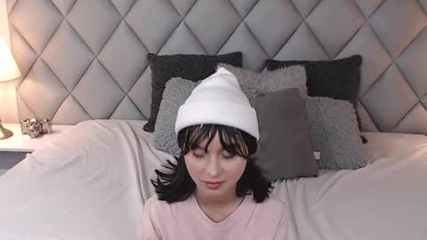 Laly Castro online show from 02-05-25, 08:04