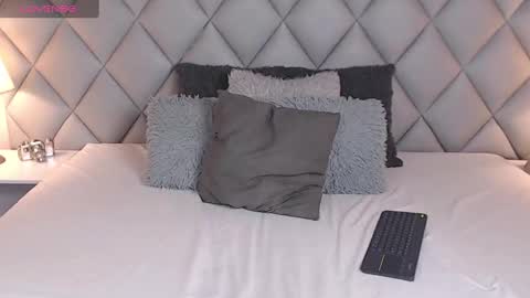 Laly Castro online show from 03-06-25, 08:16