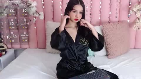 Laly Castro online show from 11-07-25, 02:39