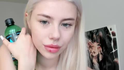 Erika online show from 10-16-25, 08:37
