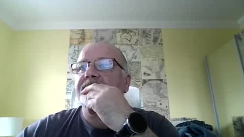 Snapshot of lamabama chatting on 12-04-25, 01:31 lamabama online show from 12-04-25, 01:31
