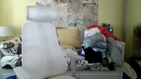 Snapshot of lamabama chatting on 12-18-25, 01:06 lamabama online show from 12-18-25, 01:06