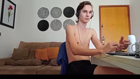 Snapshot of lamb_b chatting on 07-30-26, 04:06 Lemme B online show from 07-30-26, 04:06