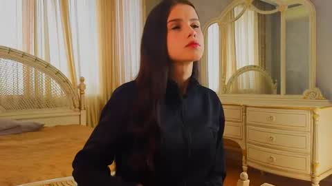 Snapshot of lamonicaptak chatting on 05-06-26, 03:24 Emily online show from 05-06-26, 03:24