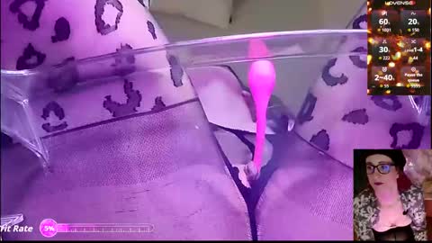 Snapshot of lana6 chatting on 11-22-25, 09:19 Lana online show from 11-22-25, 09:19