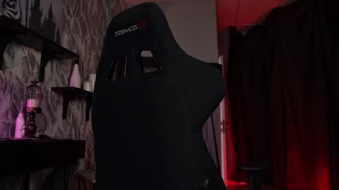 just call me Lana  and her security online show from 11-29-25, 11:57