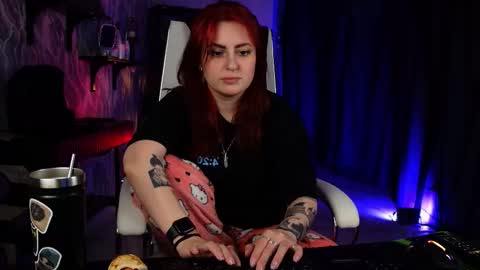 just call me Lana  and her security online show from 03-22-26, 09:34