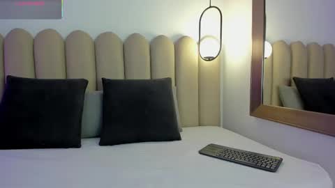 Snapshot of lana_cavendish chatting on 10-06-25, 11:40 Lana online show from 10-06-25, 11:40