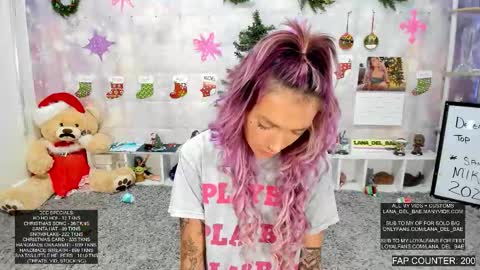 Snapshot of lana_del_bae chatting on 12-17-25, 03:34 Lana Del Bae online show from 12-17-25, 03:34