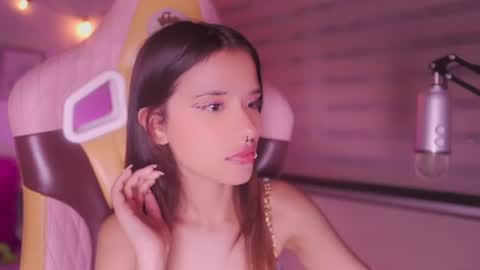 Snapshot of lana_dreams_ chatting on 06-12-26, 01:59 Lana online show from 06-12-26, 01:59
