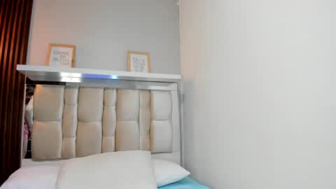 Snapshot of lana_jonnes_ chatting on 02-25-25, 04:24 Lana igauroraaaaaaaaa 1 online show from 02-25-25, 04:24