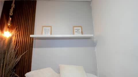 Lana     igauroraaaaaaaaa 1 online show from 04-21-26, 02:51