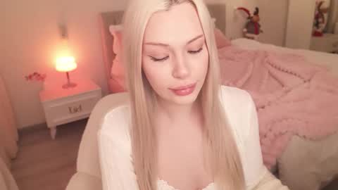 Lana online show from 12-15-25, 04:06