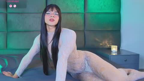 valentino moon online show from 05-29-26, 01:47