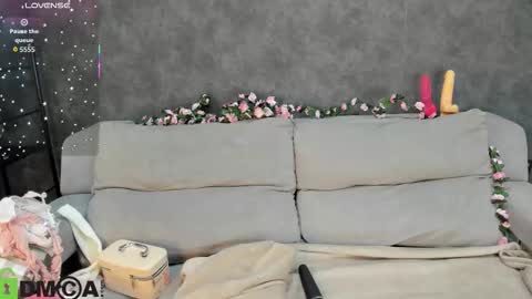 Snapshot of lana_stones chatting on 11-17-25, 12:27 Lana Stones online show from 11-17-25, 12:27