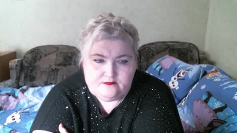 lanacat555 online show from 02-17-25, 08:15