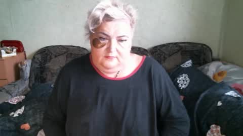 lanacat555 online show from 12-20-25, 09:38