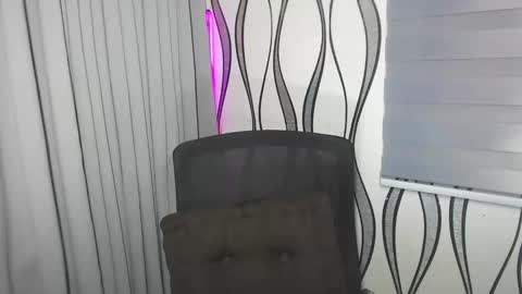 Snapshot of lanadel_hilton chatting on 01-28-25, 07:21 Lana online show from 01-28-25, 07:21