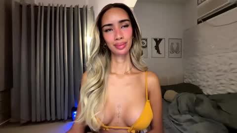 Lana online show from 03-26-26, 01:22