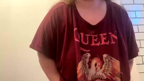 Janessa online show from 10-18-25, 05:46