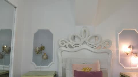 Snapshot of lanaferrer chatting on 10-26-25, 07:47 Lana online show from 10-26-25, 07:47