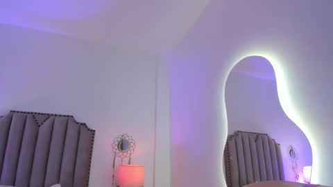 Snapshot of lanaferrer chatting on 11-26-25, 08:10 Lana online show from 11-26-25, 08:10