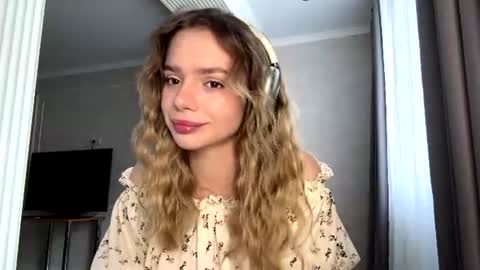 Snapshot of lanajoma chatting on 07-11-26, 07:22 Eni online show from 07-11-26, 07:22