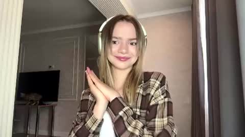 Snapshot of lanajoma chatting on 07-13-26, 04:15 Eni online show from 07-13-26, 04:15