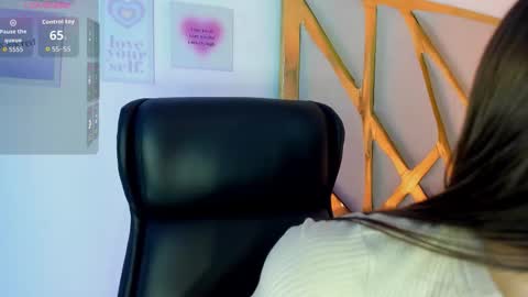 LanaJones online show from 11-25-25, 12:27