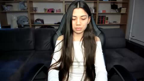 Lana online show from 06-10-26, 06:07