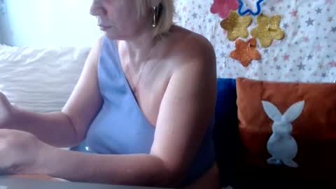 LovelyQueen online show from 07-29-26, 08:23