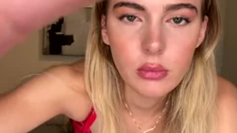 Snapshot of lanamaex chatting on 12-04-25, 08:06 Lana online show from 12-04-25, 08:06