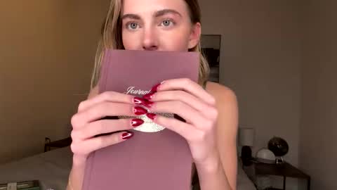 Snapshot of lanamaex chatting on 01-06-26, 10:23 Lana online show from 01-06-26, 10:23